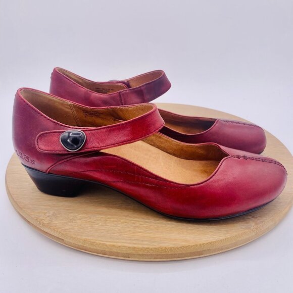 Taos Shoes Womens 8 Red Leather Mary Jane Comfort Flats Button - Picture 7 of 13